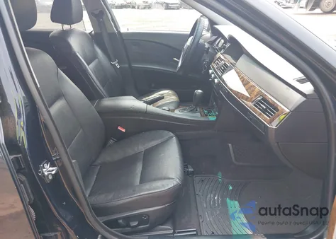 2006 BMW 530Xi z USA, uszkodzony, nr VIN WBANF73546CG68797